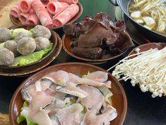 -重庆故事姊妹老火锅(财经学院店)