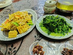 -天天向上素食餐厅(五台山店)