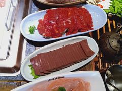 -老牌坊云南鱼豆花火锅(哈西万达店)