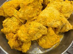 -BHC炸鸡(明洞总店)