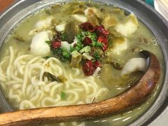 -周鱼小馆石锅酸菜鱼(活力汇店)