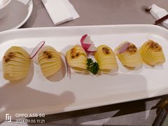 -广州中心皇冠假日酒店·百粤楼