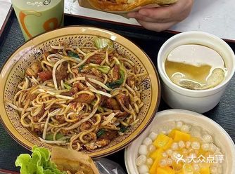 “南通青创园：平价美食的集结地让你的味蕾舞动