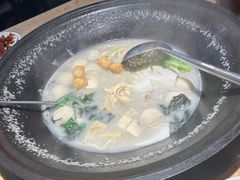 -陈大锅·岳阳鱼馆·地道岳阳菜(美食街店)