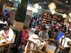 大堂-肖肖酸萝卜鱼火锅(总店)