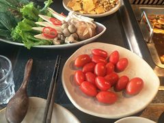 -老牌坊云南鱼豆花火锅(哈西万达店)