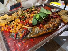 -探鱼·鲜青椒爽麻烤鱼(银泰城店)