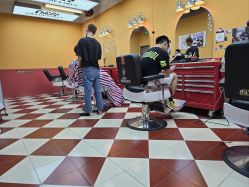 -Devilhands Barbershop男士理容店