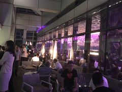 -OZONE 顶楼酒吧(香港丽思卡尔顿酒店)
