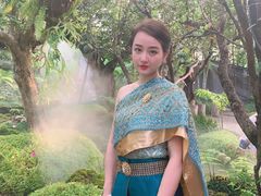 -Chom Cafe and Restaurant