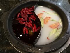 -井格重庆火锅(临平银泰城店)