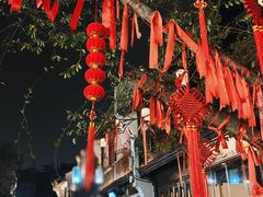 -吴山路夜市
