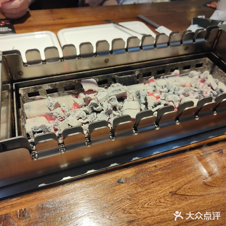 蒙古烧烤测评｜环境✔️ 味道✔️ 城市烟火气❌ 