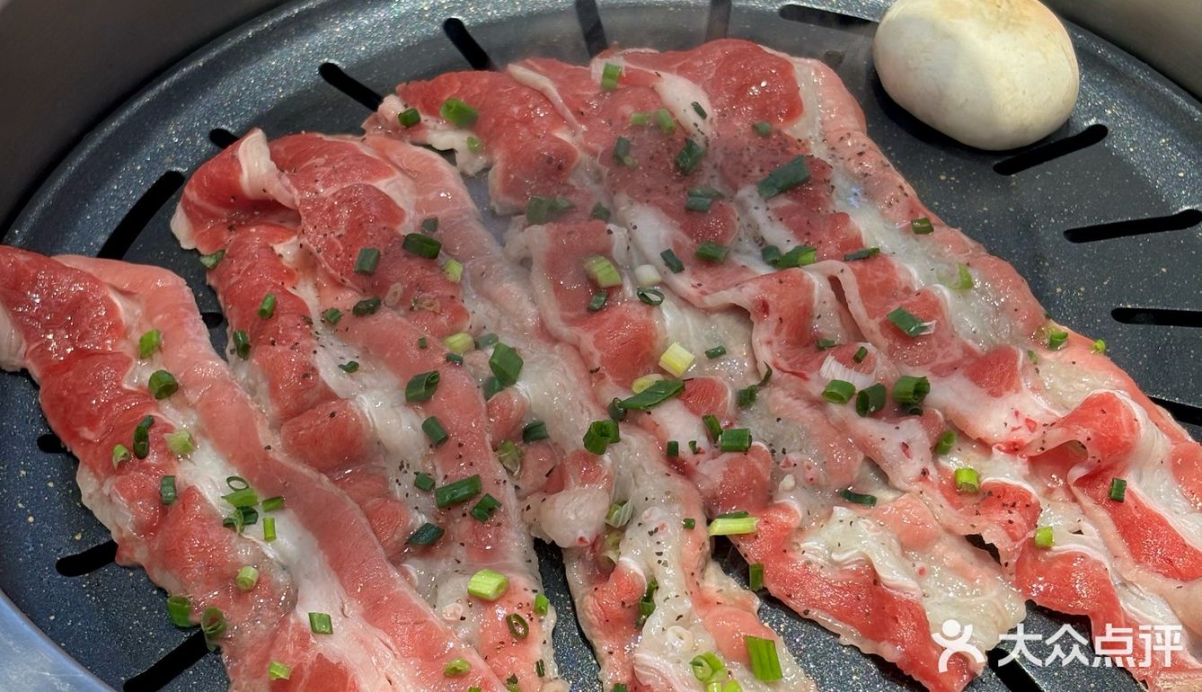 这家烤肉店我从进门到结账嘴就没停过。。。