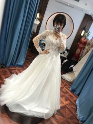 点击看大图 -拉瑞娜LaReine婚纱礼服高级定制