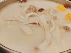 -三人行骨头王火锅(长寿店)