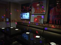 -唯爱KTV聚会餐厅(仙林东城汇店)