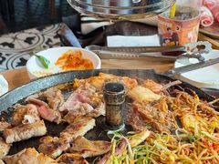 -江南猪肉商会无限续吃(弘大店)