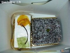 柚子蛋糕（左）薄荷巧克力（右）-多乐之日(五道口店)
