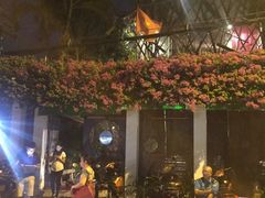 -Cuc Gach Quan Restaurant