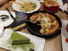 北京潮鸭比萨-必胜客(新中纬店)