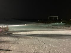 -华彬猛犸滑雪场