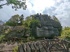 -梭布垭石林景区