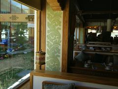 靠窗位-思金拉措庄园藏餐(太阳岛店)