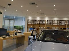 -华为授权体验店(中山公园来福士)