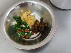 -梁阿婆廿年老牌扣肉糯米饭