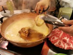 -鲜入围煮花胶鸡海鲜火锅