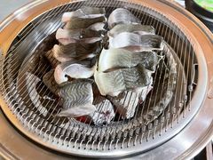 -围炉肉舍•炭烤活鳗•丹东海鲜烤肉(步行街店)