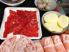 -重庆川渝肥妹火锅