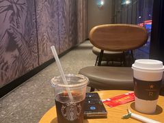 -星巴克臻选(呼和浩特维多利摩尔城店)