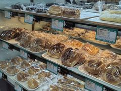 -新月蛋糕西点专卖店(大麦街店)