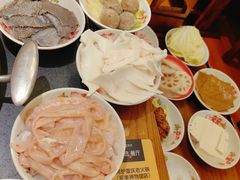 -沸炉重庆老火锅(军事博物馆店)