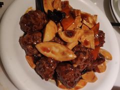 蛋白烧藕元-刘胖子家常菜·蹄花焖藕(兴业店)