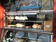 面包甜点陈列柜-护国寺小吃(新街口店)