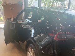 -TESLA 特斯拉(上海太古汇体验店)