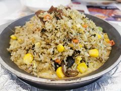 铁板榄菜牛仔肉蛋托饭-杯子红牛排(创意产业园店)