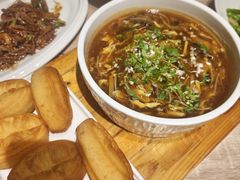 小油条配酸辣汤-味莊·青岛菜(云霄路店)