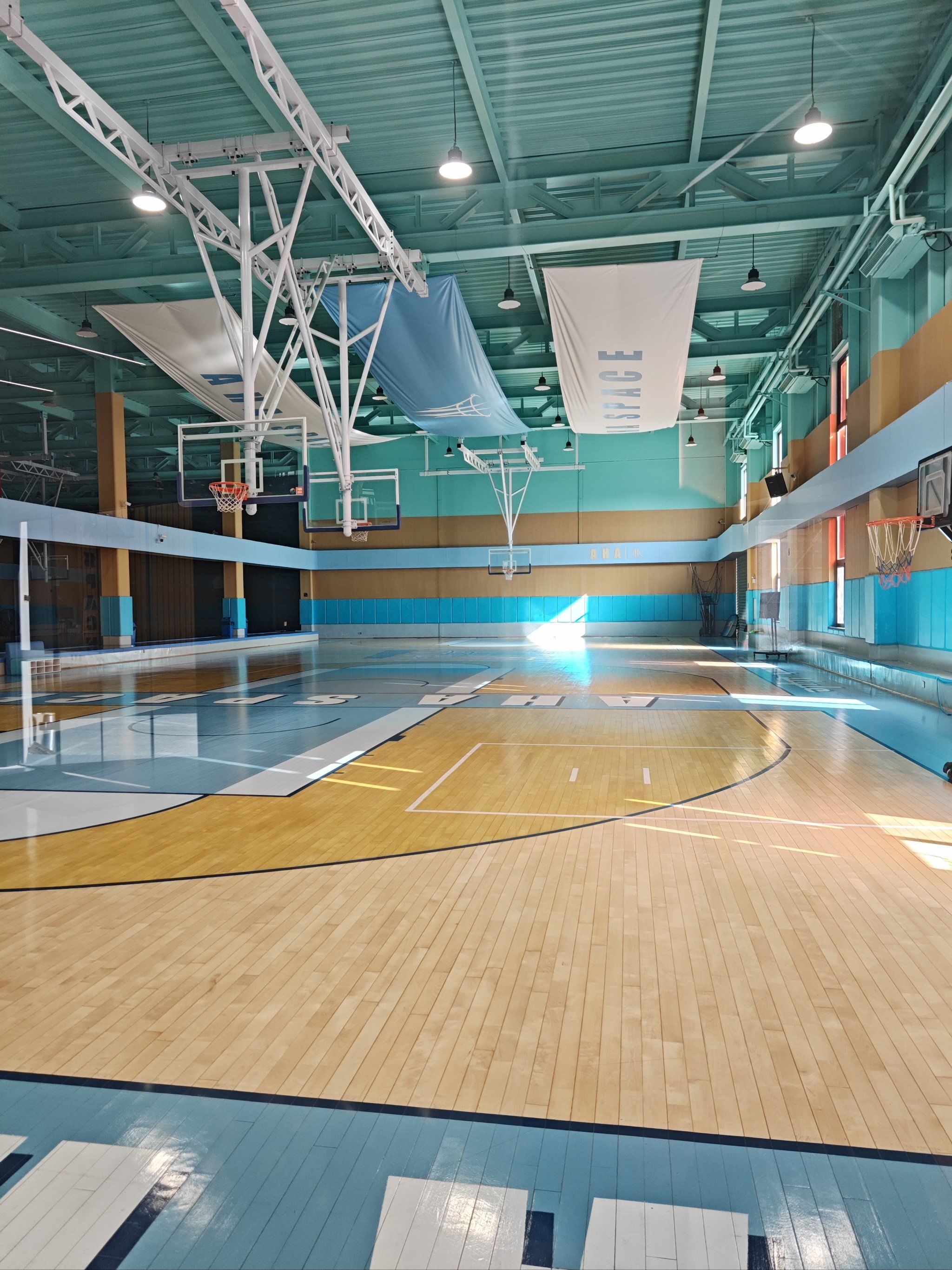 室内球场的运动热