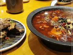 -有红鸡毛店·川菜(建设路店)