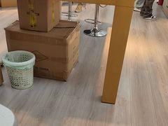 -天空之镜眼镜店蔡司依视路配镜授权零售店(望京颐堤港店)