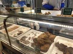 面包甜点陈列柜-紫光园清真北京小吃(府右街店)