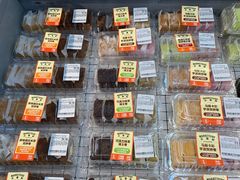 -沃尔玛(前山店)