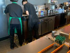 -星巴克臻选(郑州中原万达店)