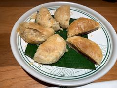 现烤玫瑰鲜花饼-云海肴·汽锅鸡·云南菜(高德置地店)