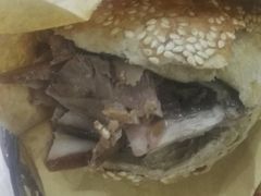 -洪峰浩老北京烧饼夹肉(角门路店)