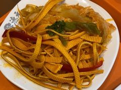-德元兰州纯汤牛肉面(龙阳路店)